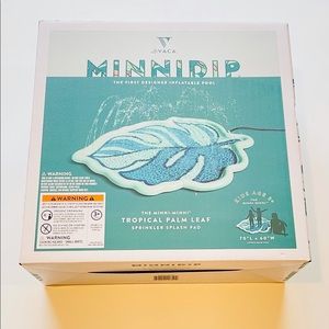 Minnidip inflatable palm splash pad sprinkler